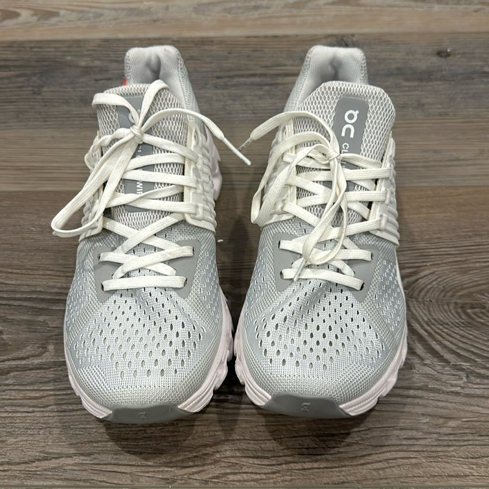 On Cloud Cloud Swift Sneakers